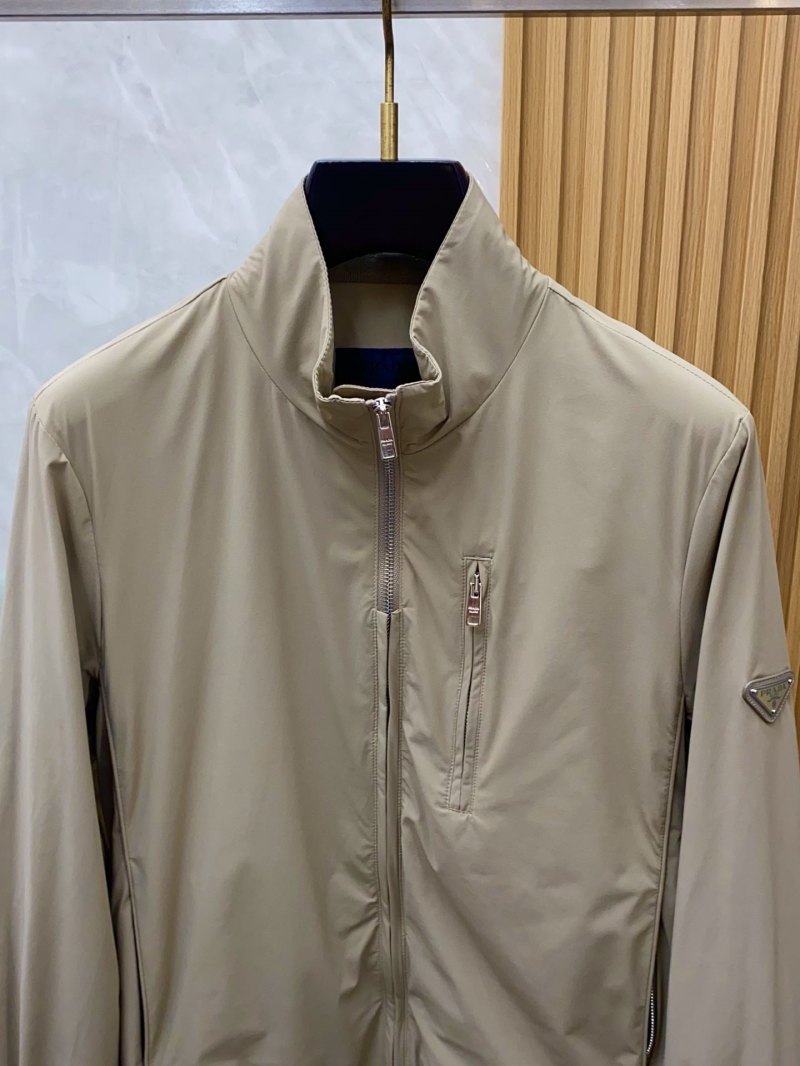 Pra*a outwear
